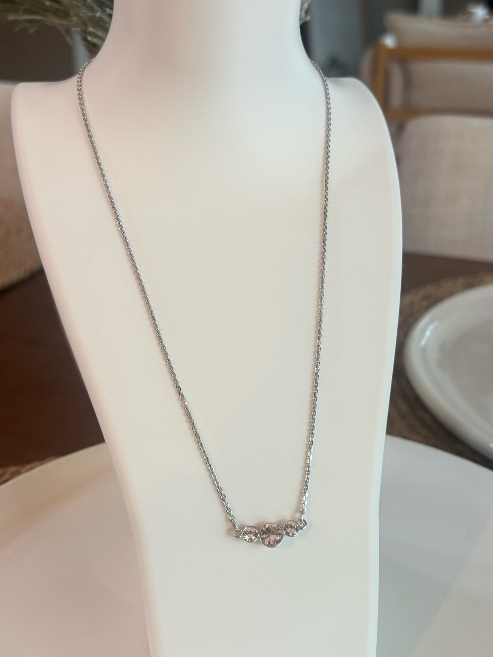 Authentic Swarovski Crystal 3-Stone Pendant Necklace Silver Tone 18" Sparkling